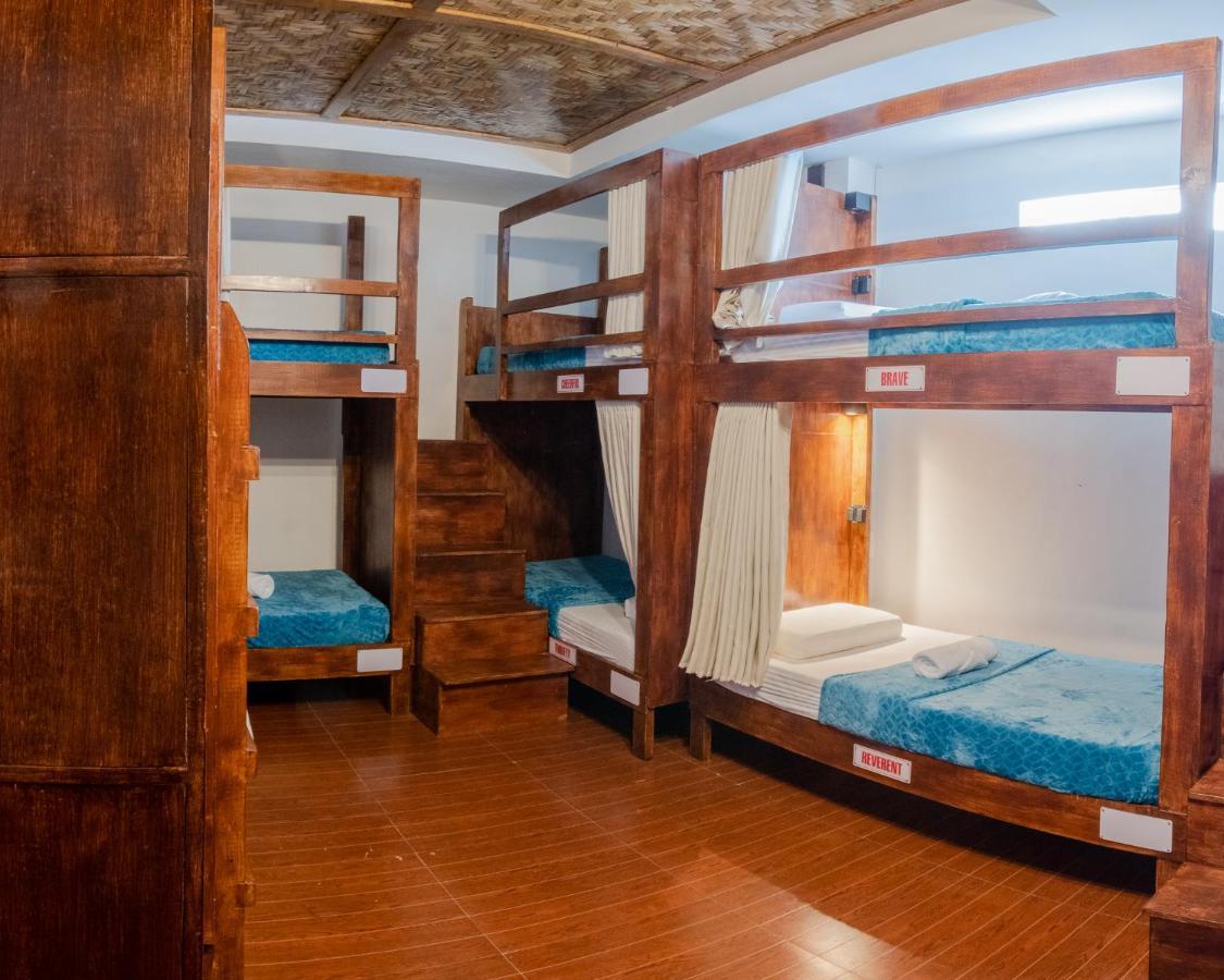 Public House Hostel Île de Mactan Extérieur photo