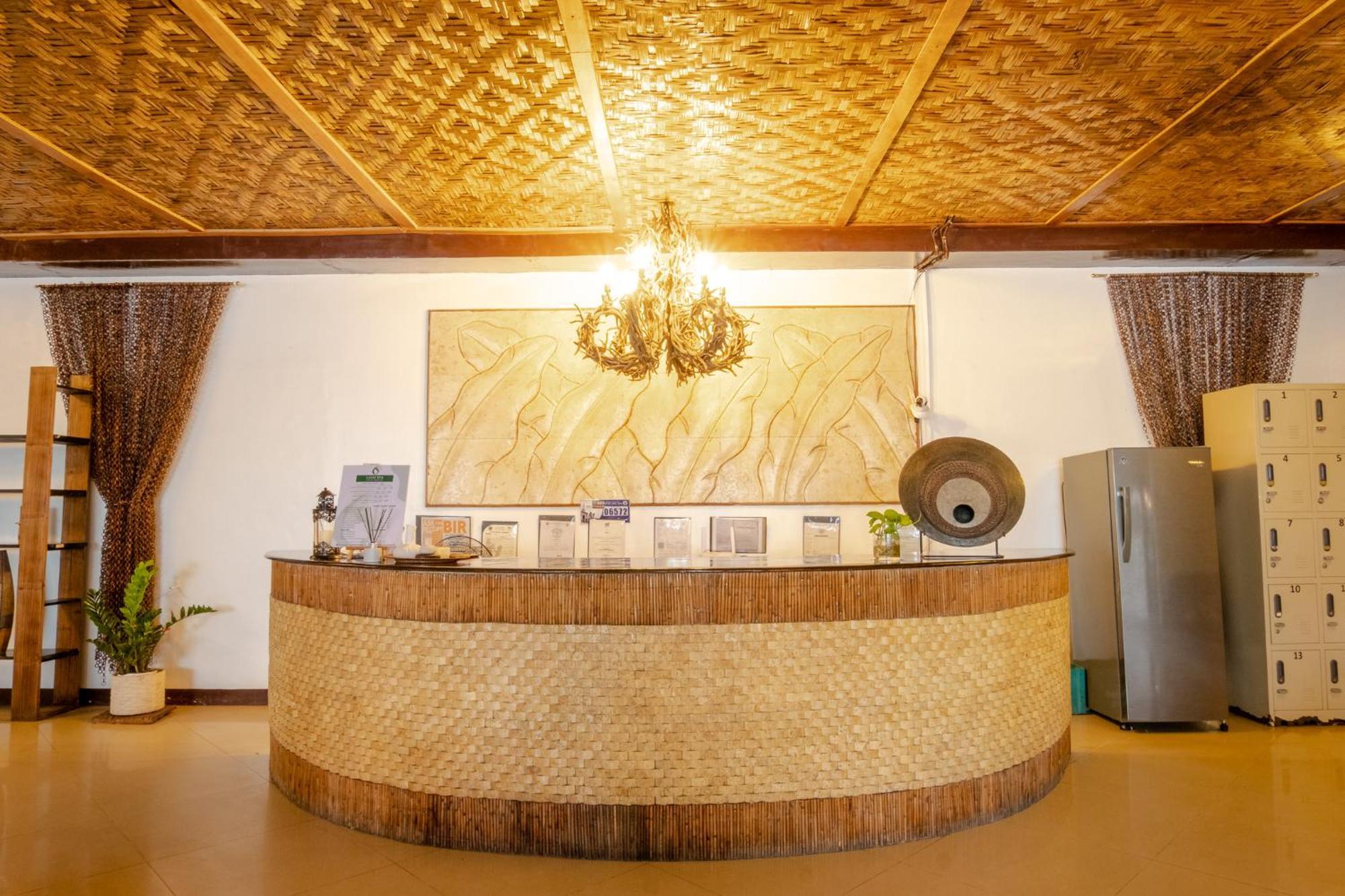 Public House Hostel Île de Mactan Extérieur photo